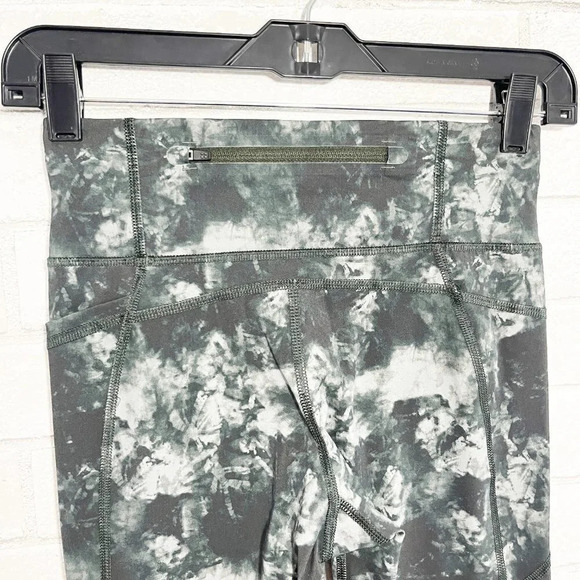 Sweaty Betty Green & Black Tie Dye The Zero Gravity 7/8 Tights Leggings Size XS - Picture 7 of 9